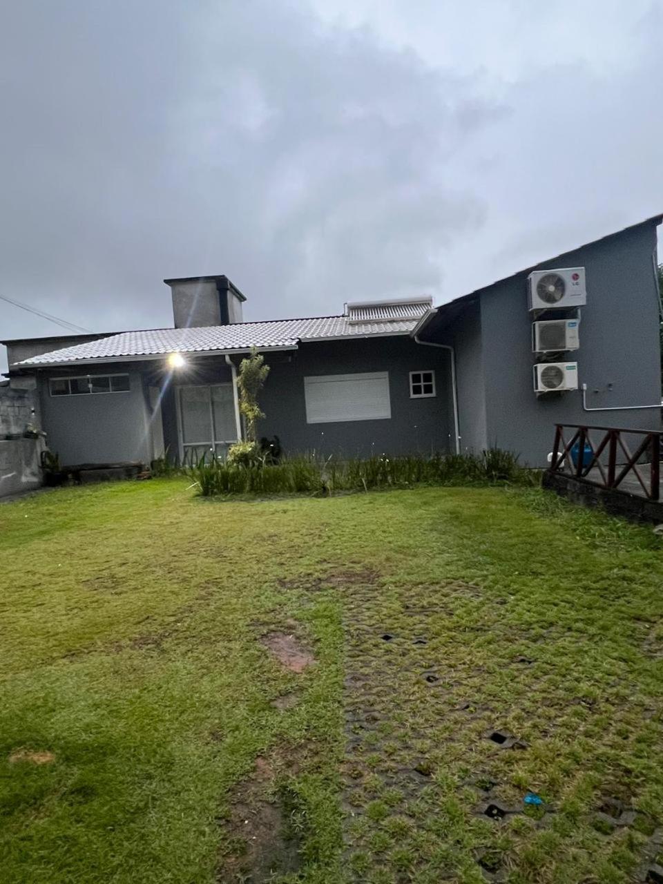 Dhomini Villa ฟลอเรียนอโปลิส ภายนอก รูปภาพ
